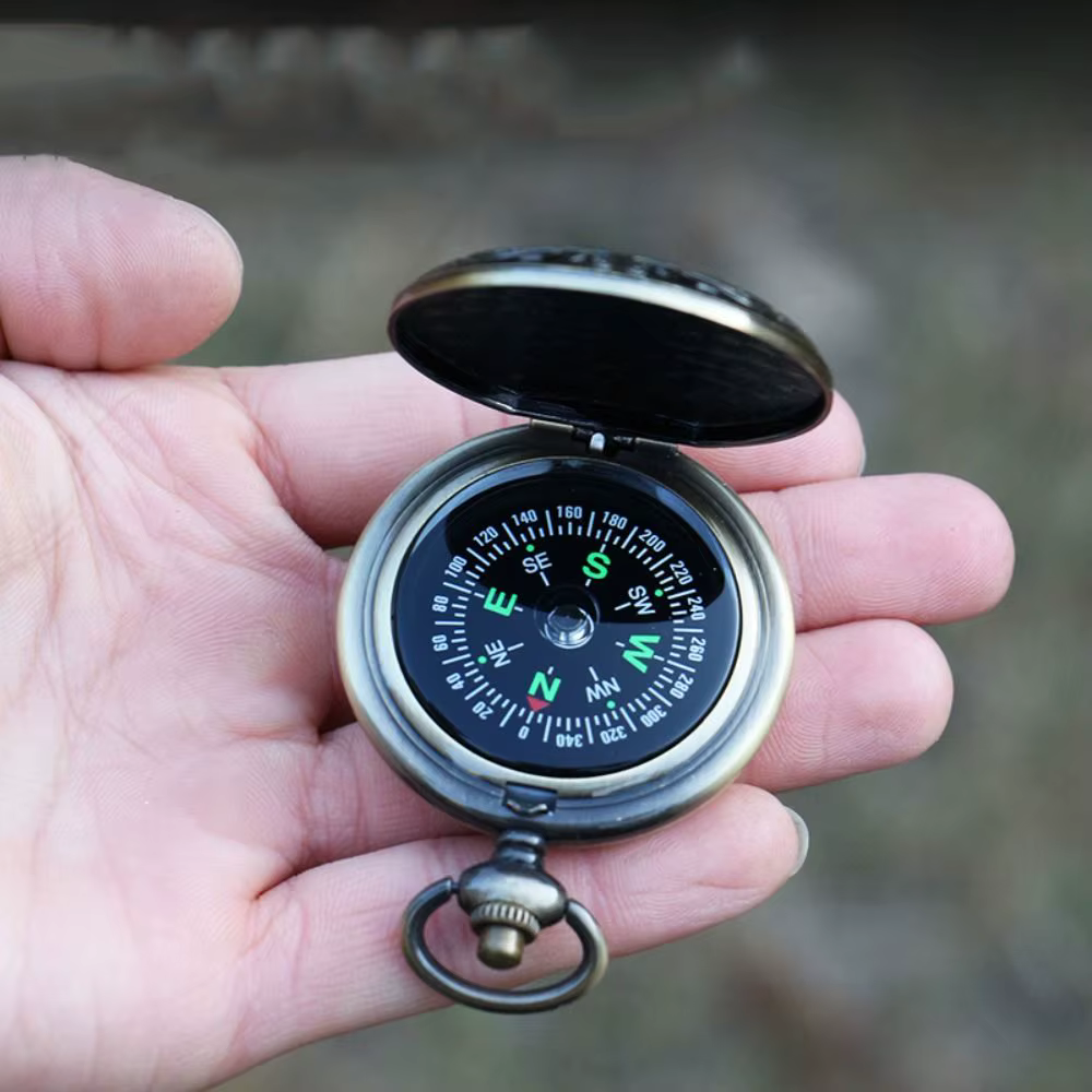 Reloj de Bolsillo con Brújula Bronce Vintage – Navegación Aire Libre - imagen 2