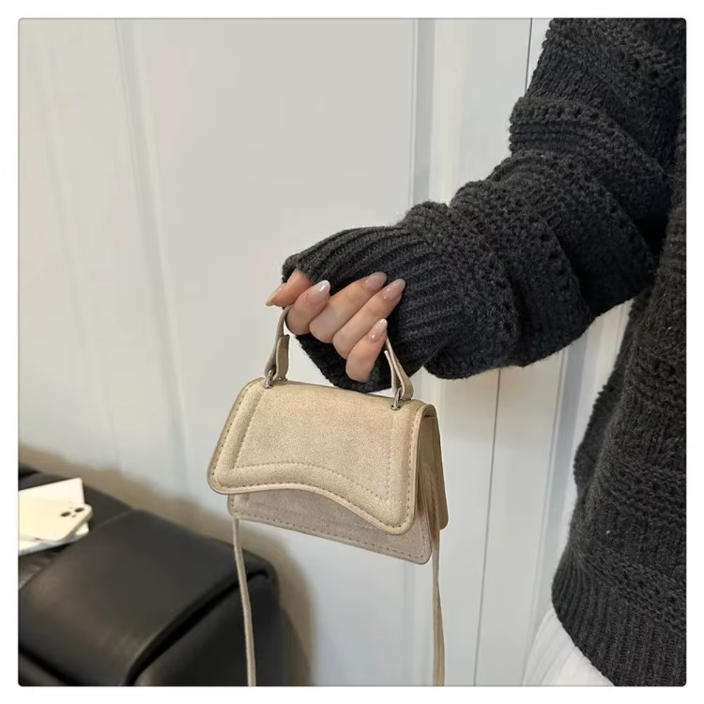 Bolso bandolera mini cuadrado de ante liso para mujer - imagen 4