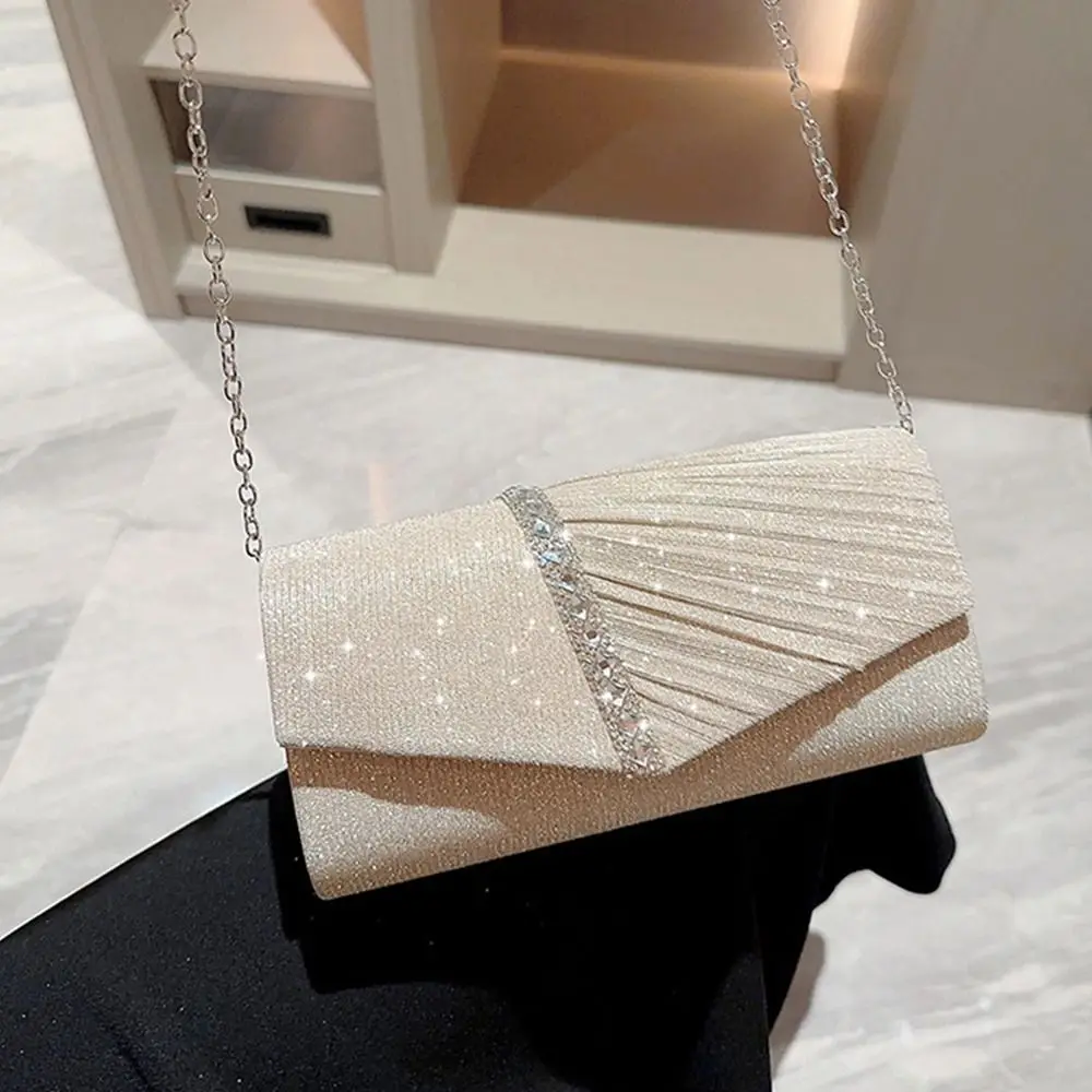 Bolso de mano con cadena y estilo de banquete