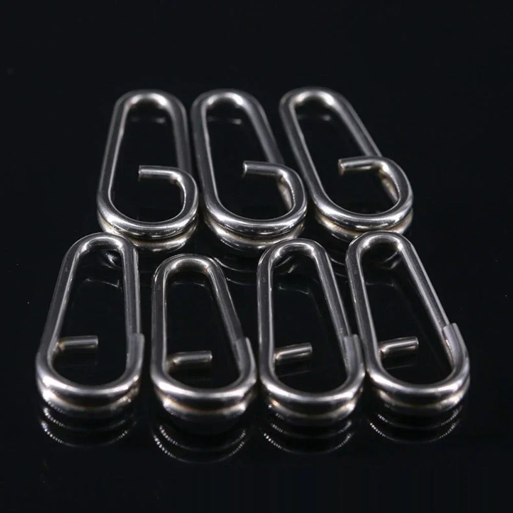 Anillos divididos montados en señuelo de pesca