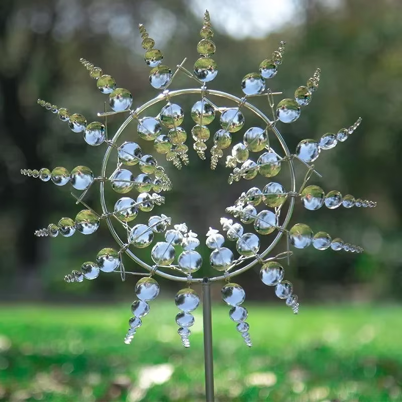 Molinete Giratorio Decorativo – Escultura Náutica para Jardín - imagen 3