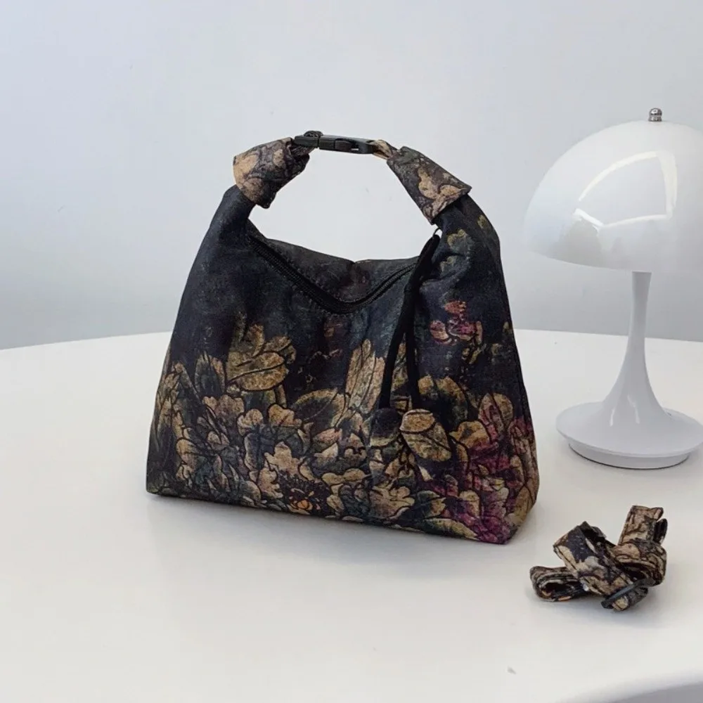 Bolso tote de satén retro con correa ajustable y bordado nubes - imagen 2