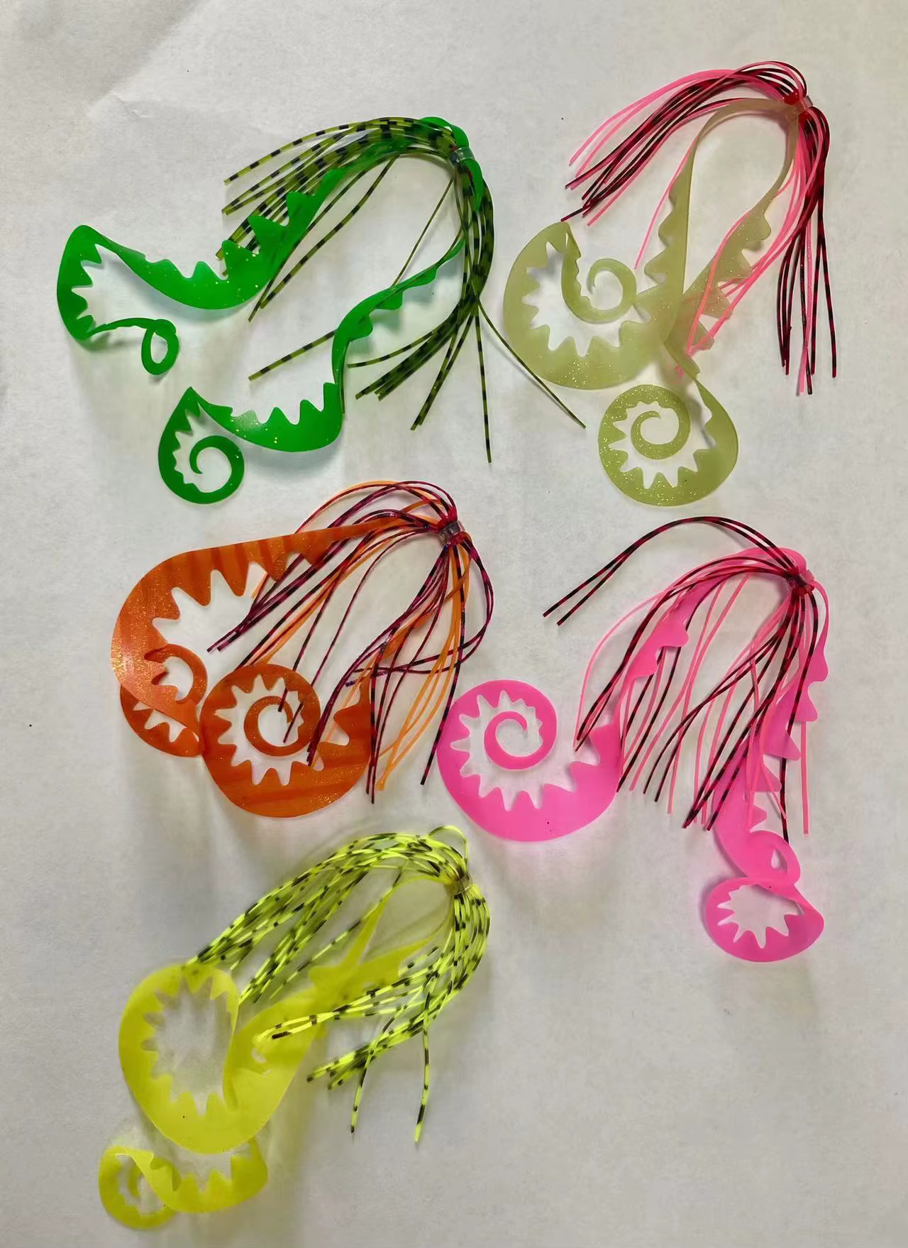 Spinnerbait Streamer Silicona Luminoso – Colores vivos para pesca deportiva - imagen 2