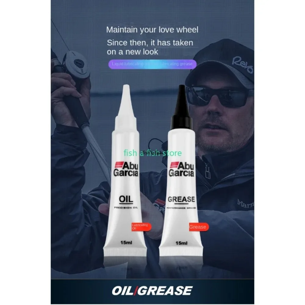 Mano aplicando lubricante en el eje de un carrete de pesca
