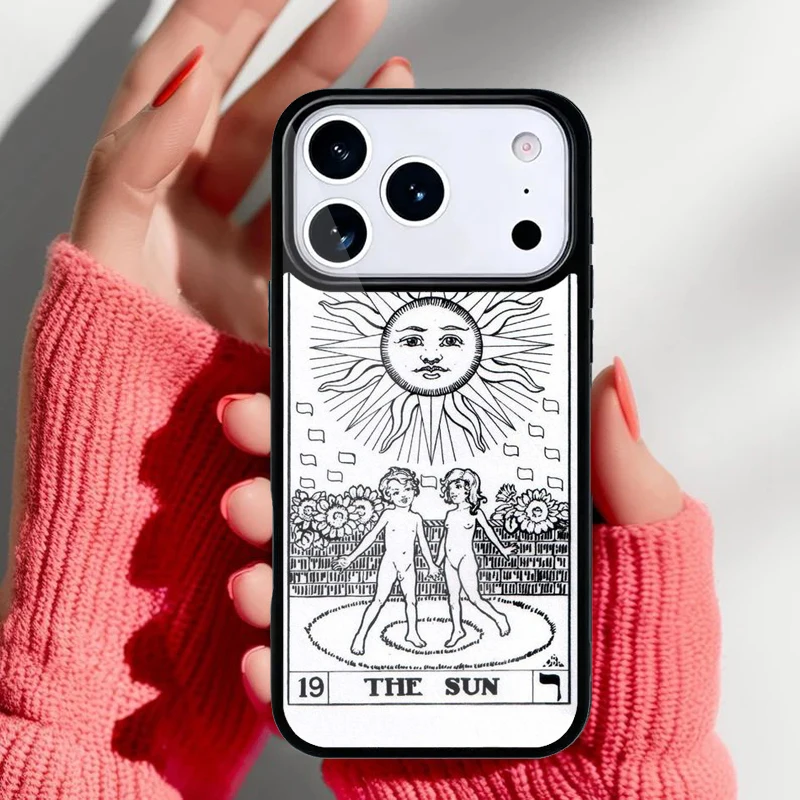 Diseño detallado de sol y luna con símbolos astrológicos