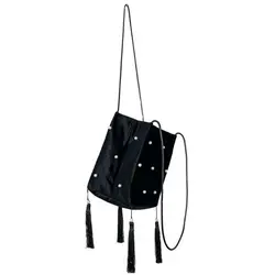 Bolso de pesca de terciopelo con doble correa y borlas de perlas