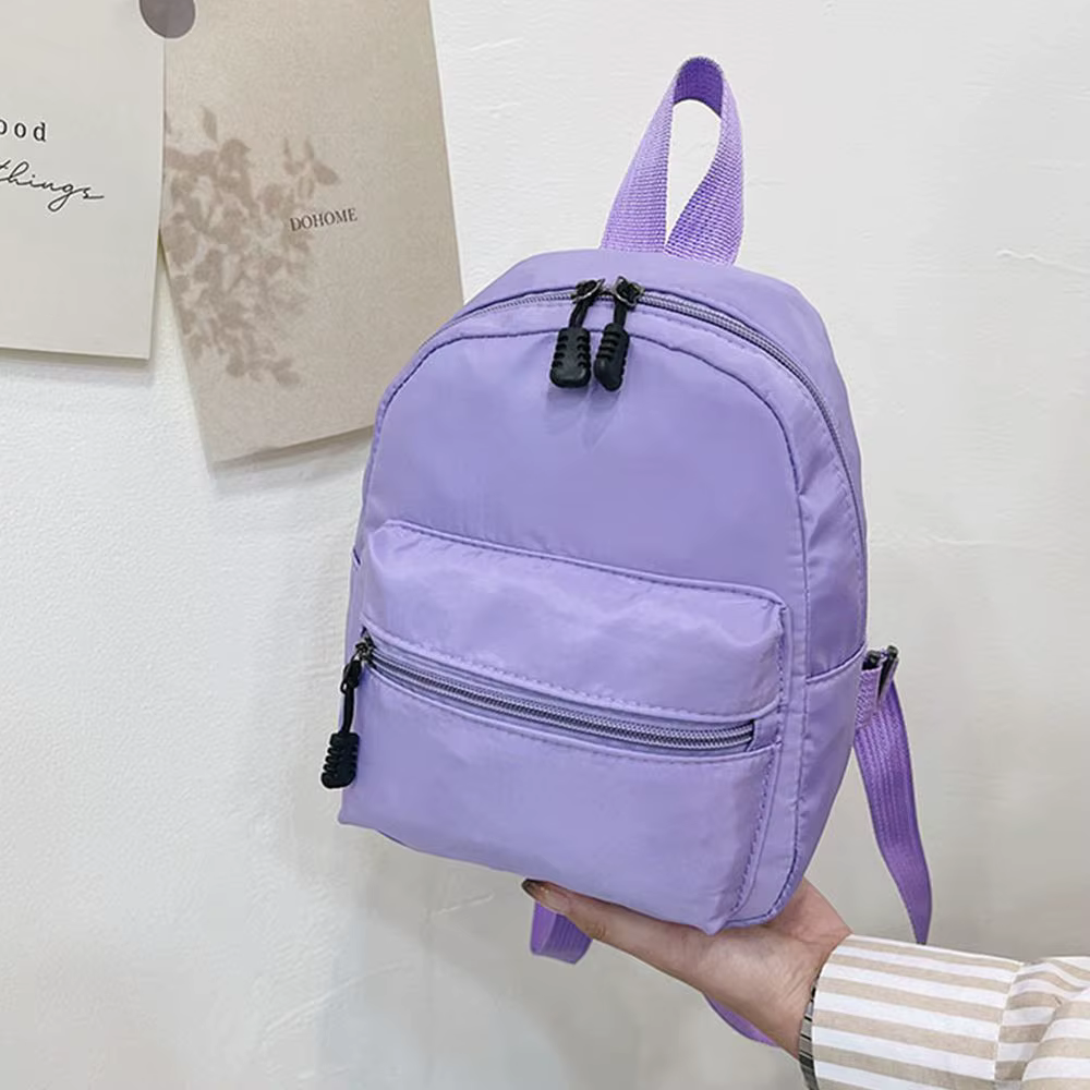 Mini Mochila Blanca de Nailon para Mujer – Bolso Escolar Compacto y Informal - imagen 3
