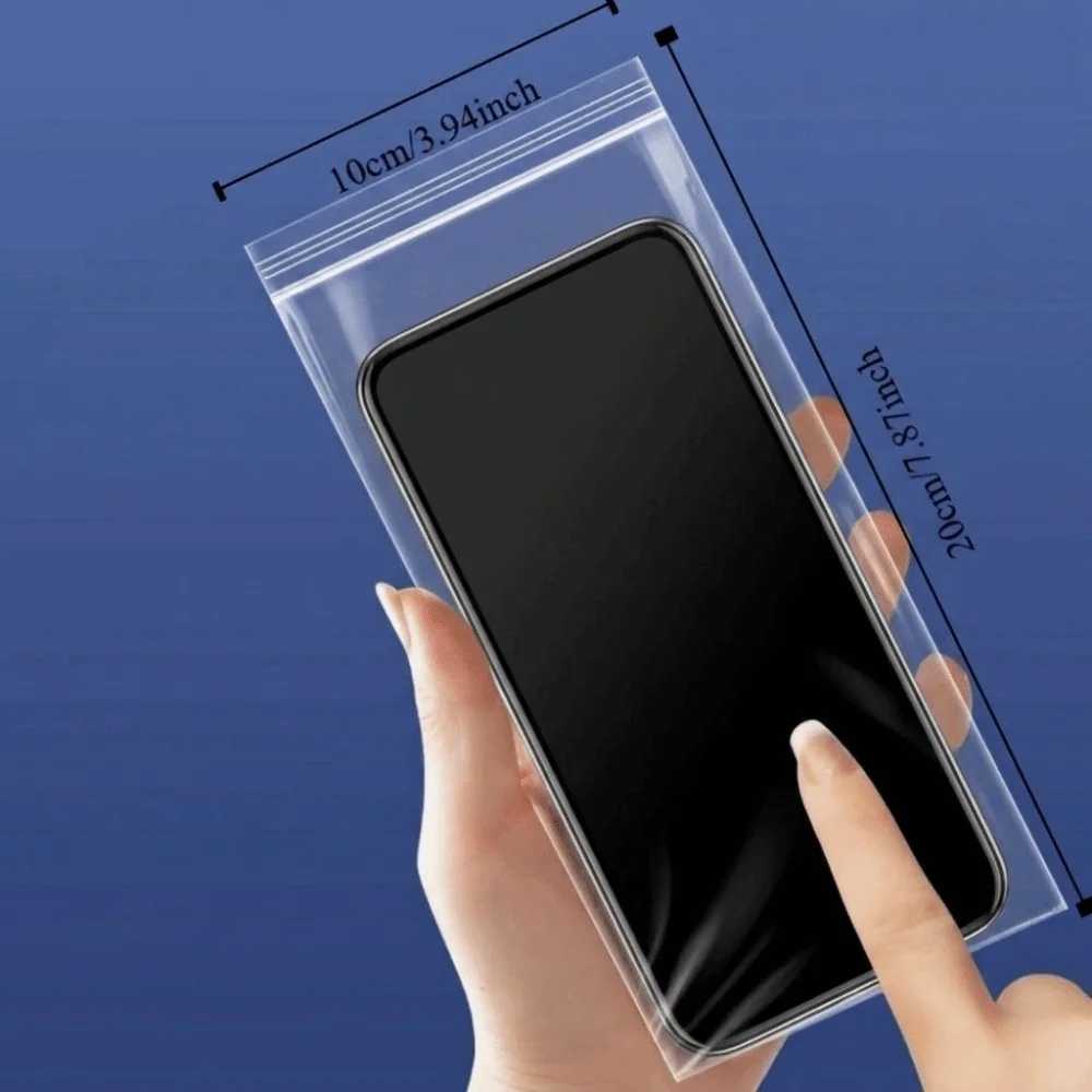 Bolsa impermeable transparente para teléfono mostrando su diseño