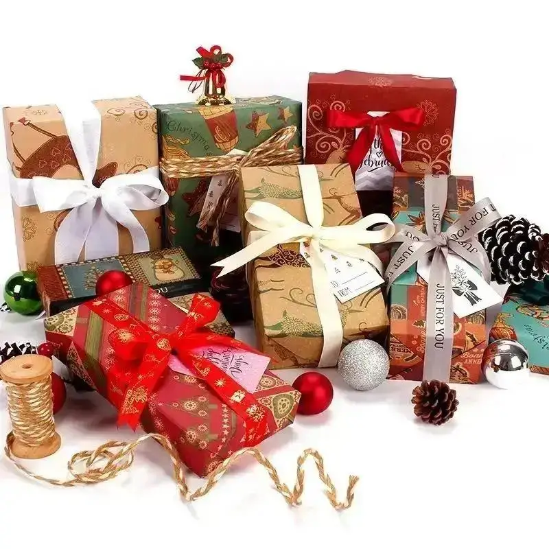 Papel de regalo navideño retro con copos y árbol de Navidad - imagen 5