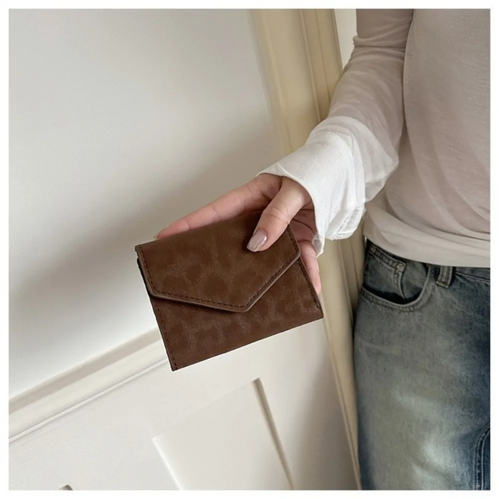Monedero retro Tri-Fold leopardo con tarjetero compacto - imagen 3