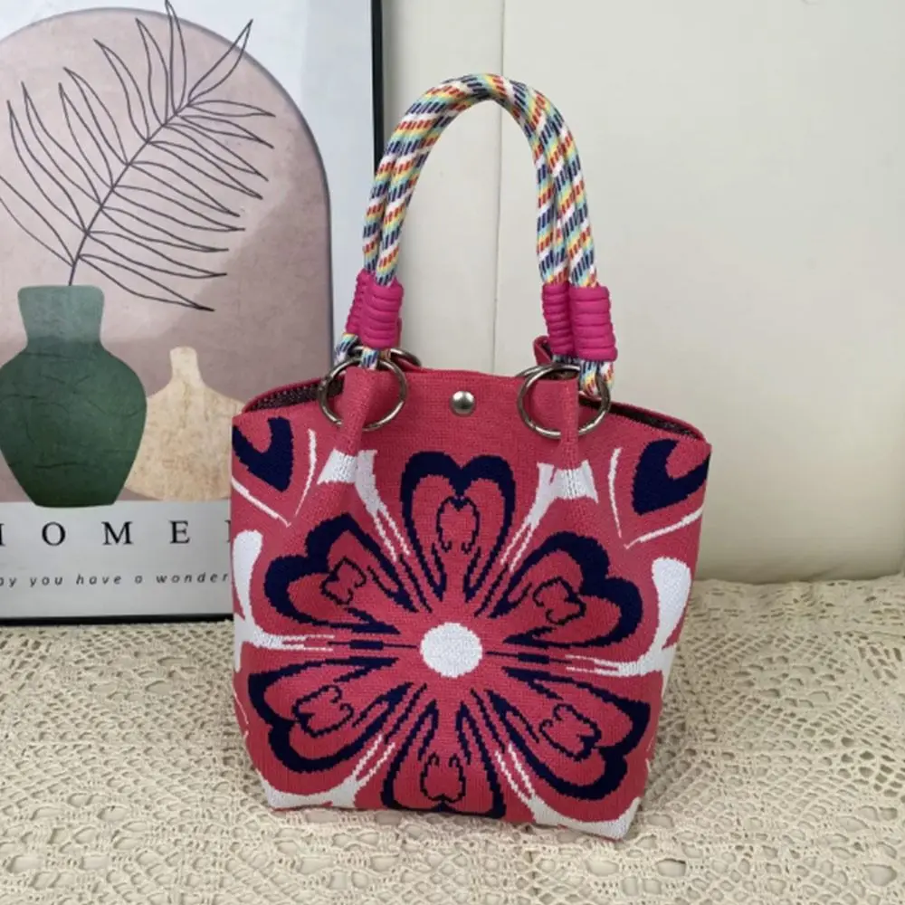 Bolso de cubo tejido a mano con hebilla de aro y bandolera - imagen 4