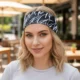 Diadema deportiva elástica con estampado grafiti absorbente de sudor - imagen 2