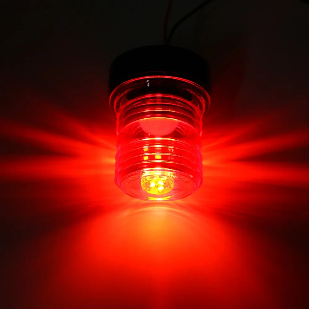 Comparativa de tamaño y emisión de luz LED roja y verde