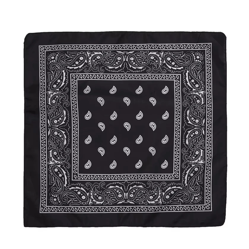 Pañuelo paisley multiusos