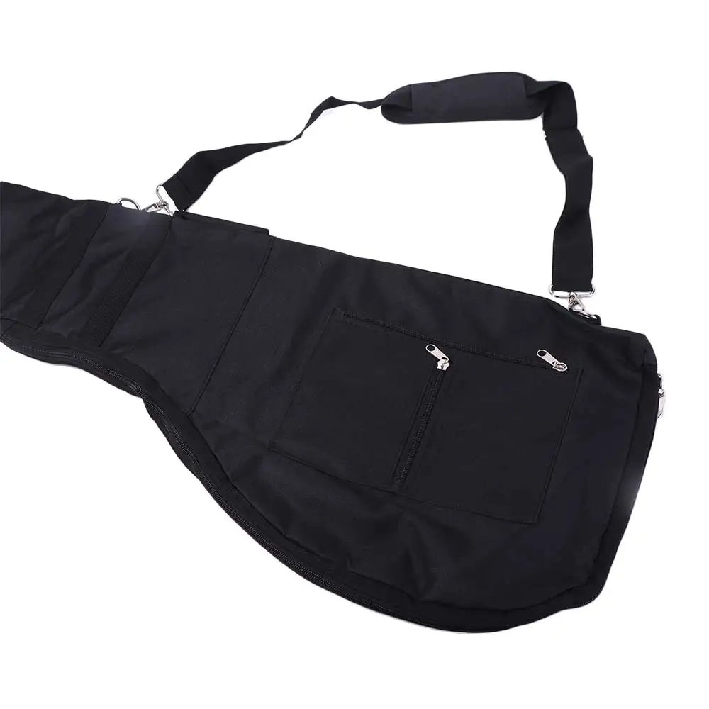 Bolsa de golf desplegada mostrando el material de nailon negro