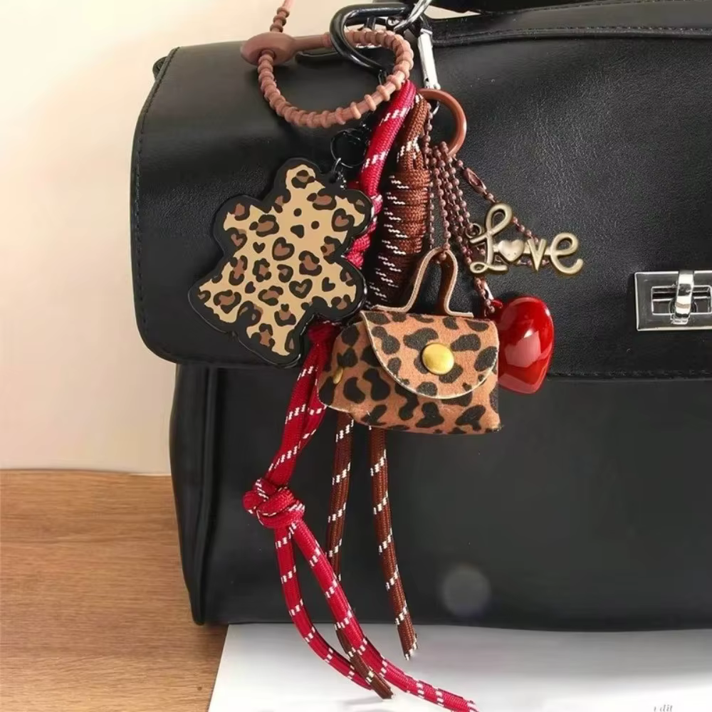 Maillard Colgante para auriculares de cuero trenzado con corazón - imagen 2