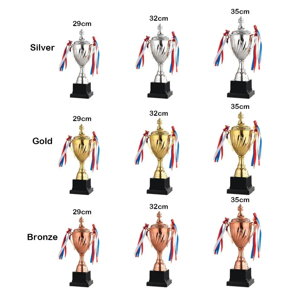 Trofeo de metal estilo copa con acabados