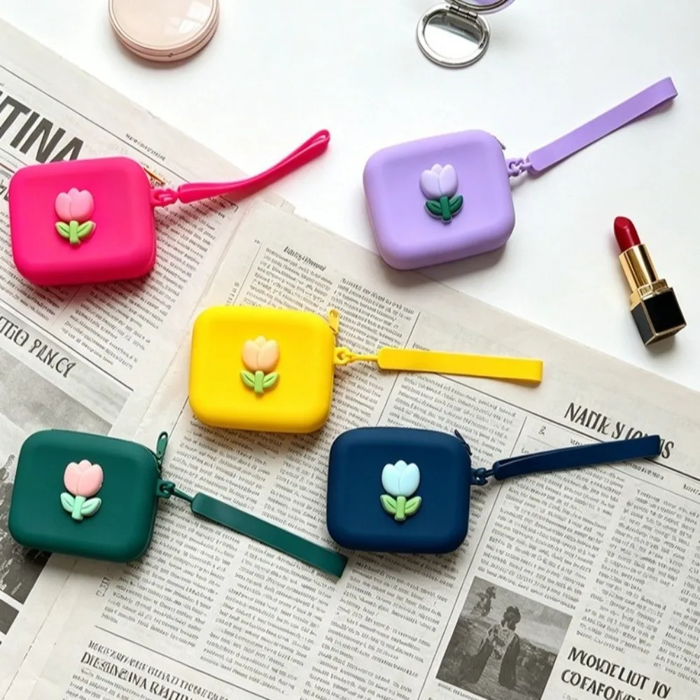 Bolsa cuadrada con diseño floral
