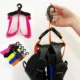 Gancho de almacenamiento para correas de aletas de buceo