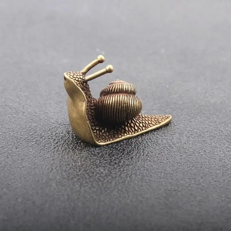 Estatua de caracol retro de cobre puro para decoración de escritorio