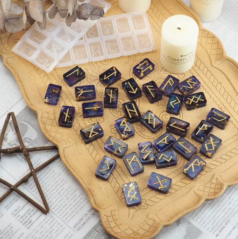 Moldes de resina para joyería: dos tipos de runas (solo moldes) - imagen 3