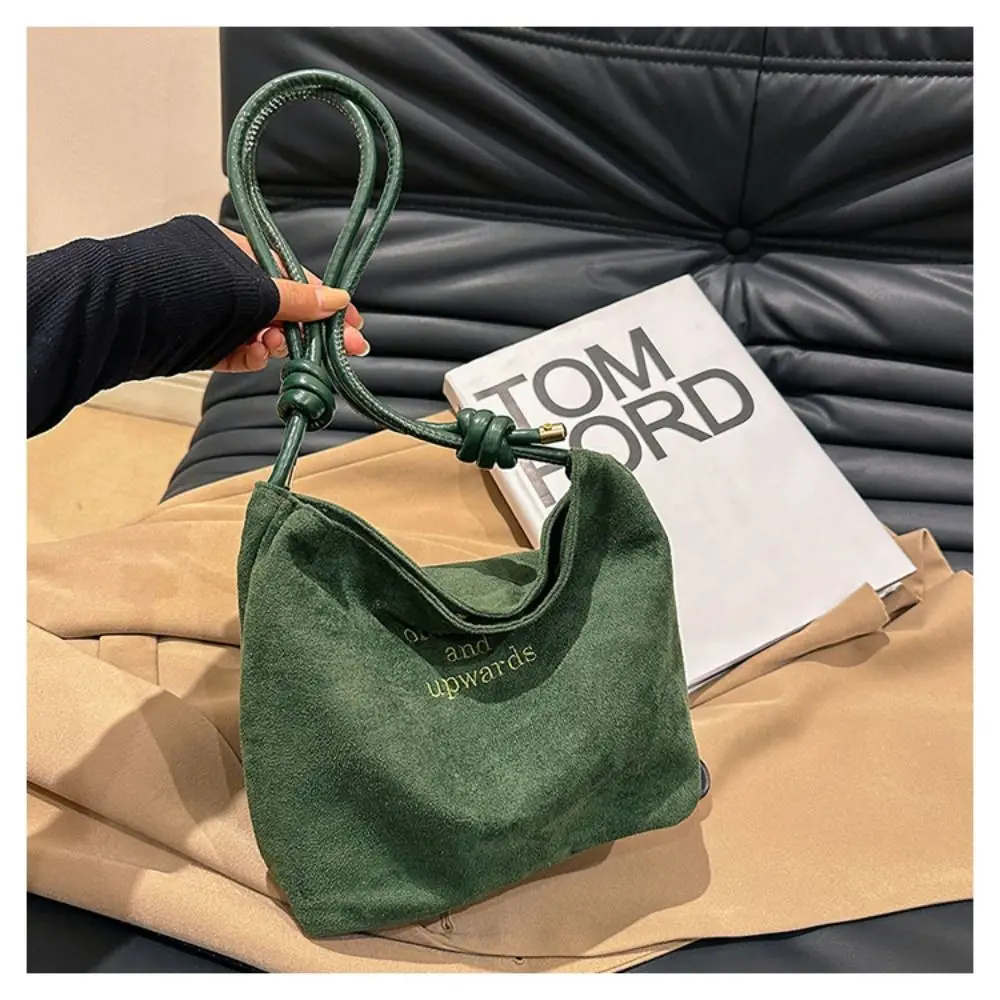 Bolso bandolera de gamuza con hebilla de cuerda y correas ajustables - imagen 4