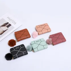 Tarjetero portátil con cremallera de cuero PU estampado y pompón