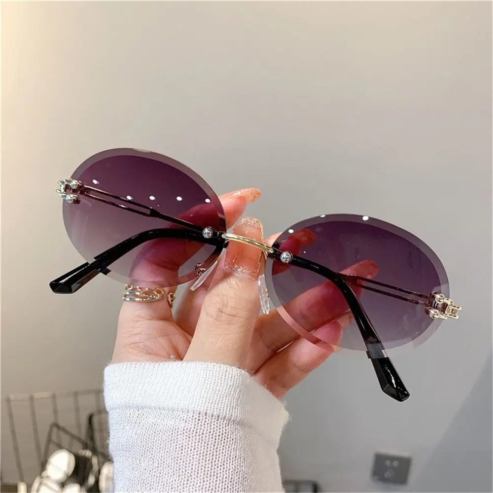 Gafas de sol ovaladas metal vintage UV400 sin montura, lente degradado - imagen 3