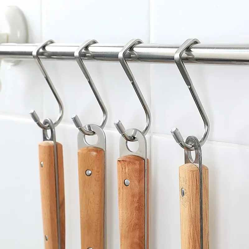 Colgador de puerta trasero con doble gancho