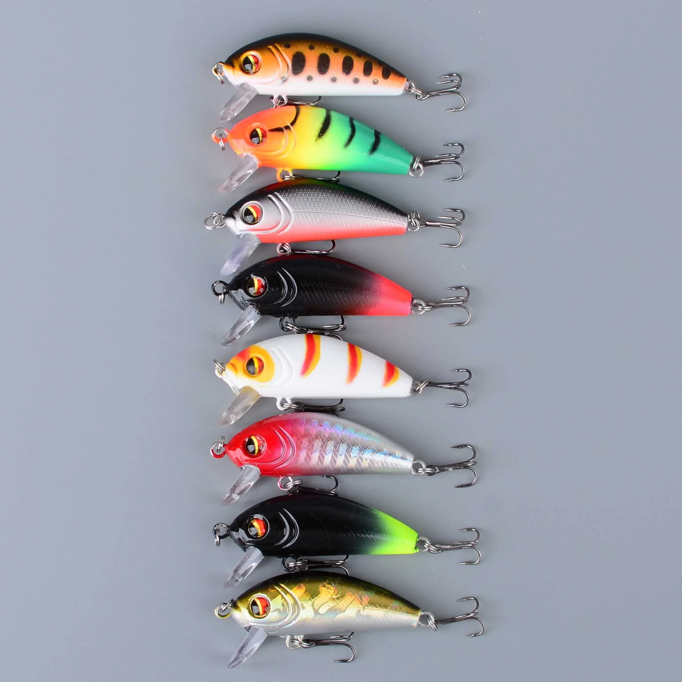 Señuelo VIB Minnow con anzuelos triples