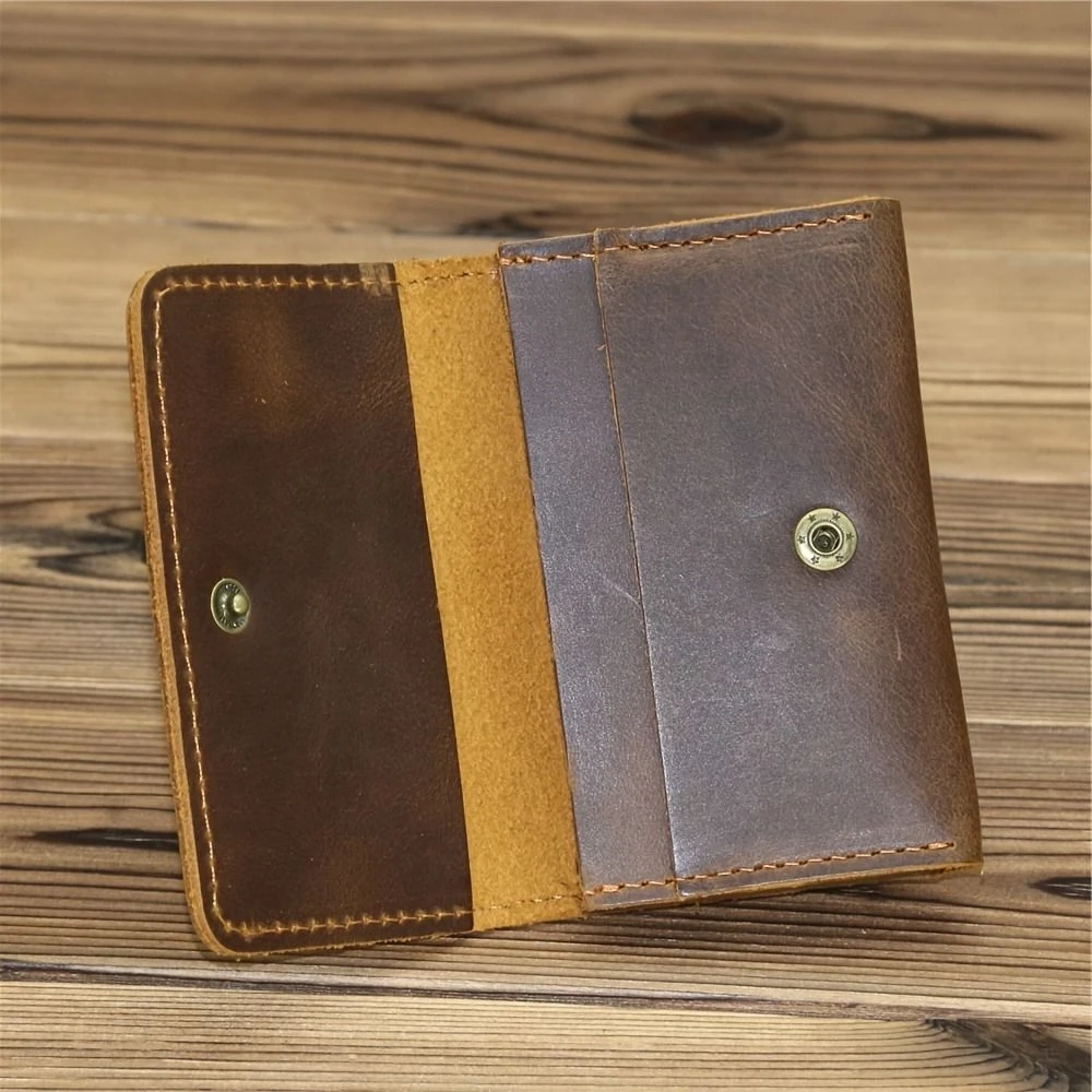 Interior con espacio para tarjetas