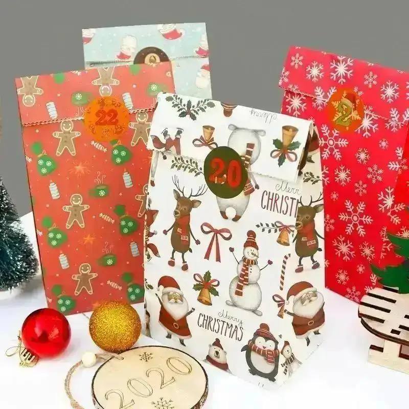 Bolsas kraft con pegatinas de Navidad para regalos y fiestas - imagen 5