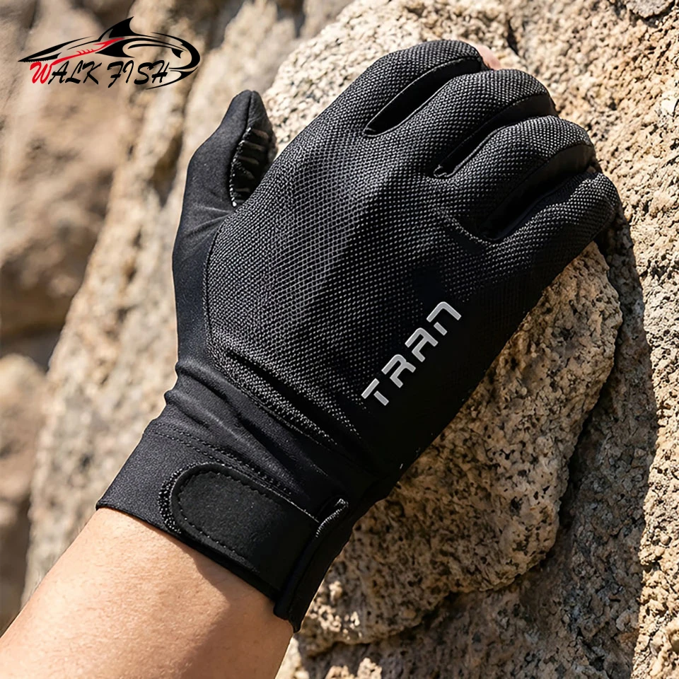 Detalle de sujeción y agarre en guantes de pesca