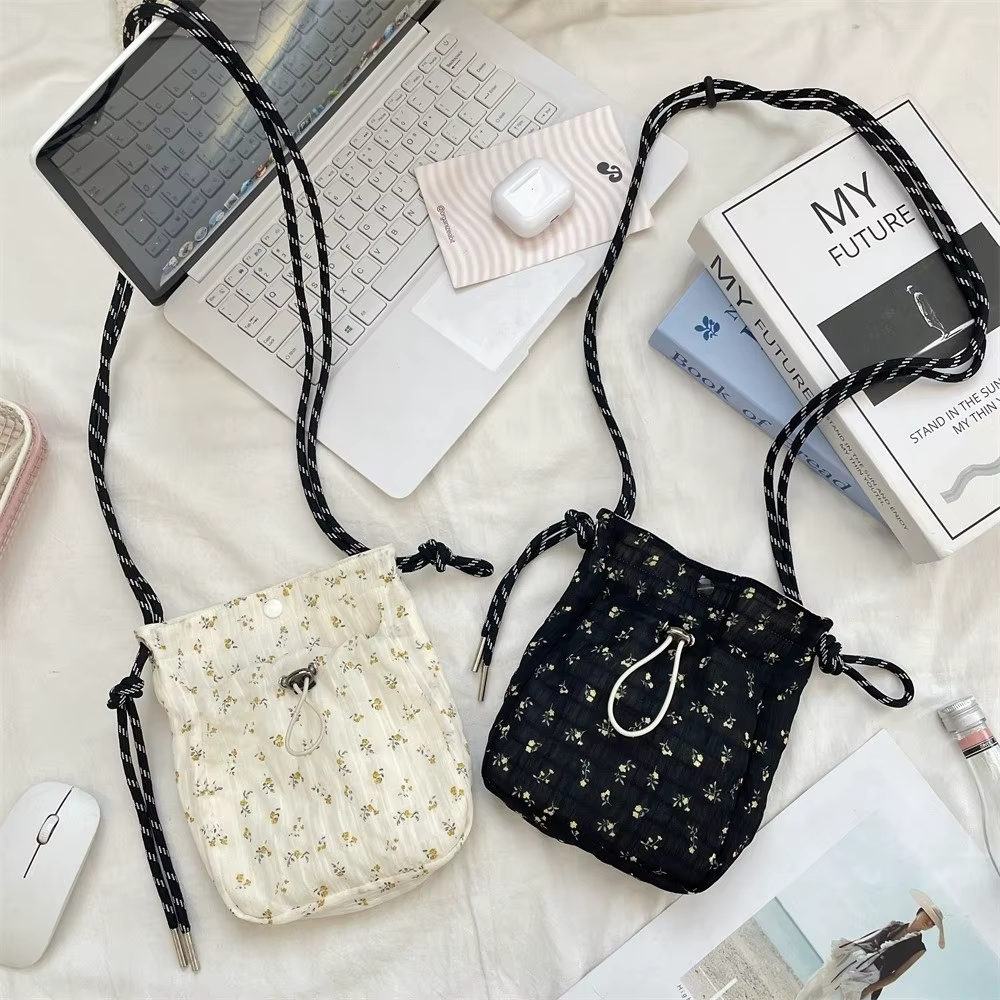 Bolso Bandolera de Lona con Estampado Floral y Cordón para Mujer - imagen 4