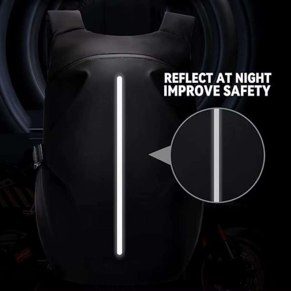 Mochila para casco negro con correas reflectantes vista frontal