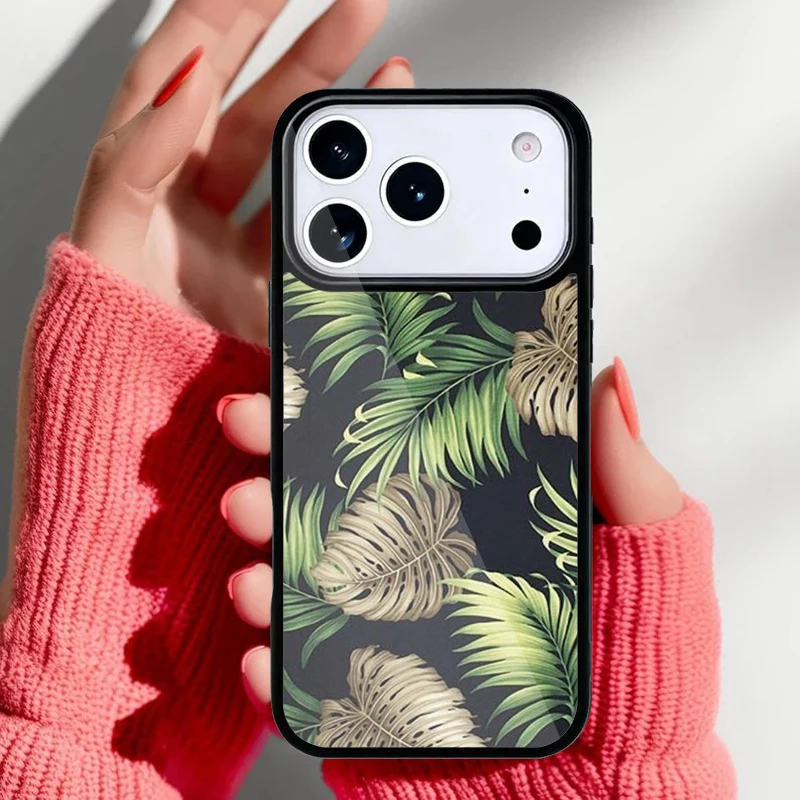 Vista trasera con hojas Monstera