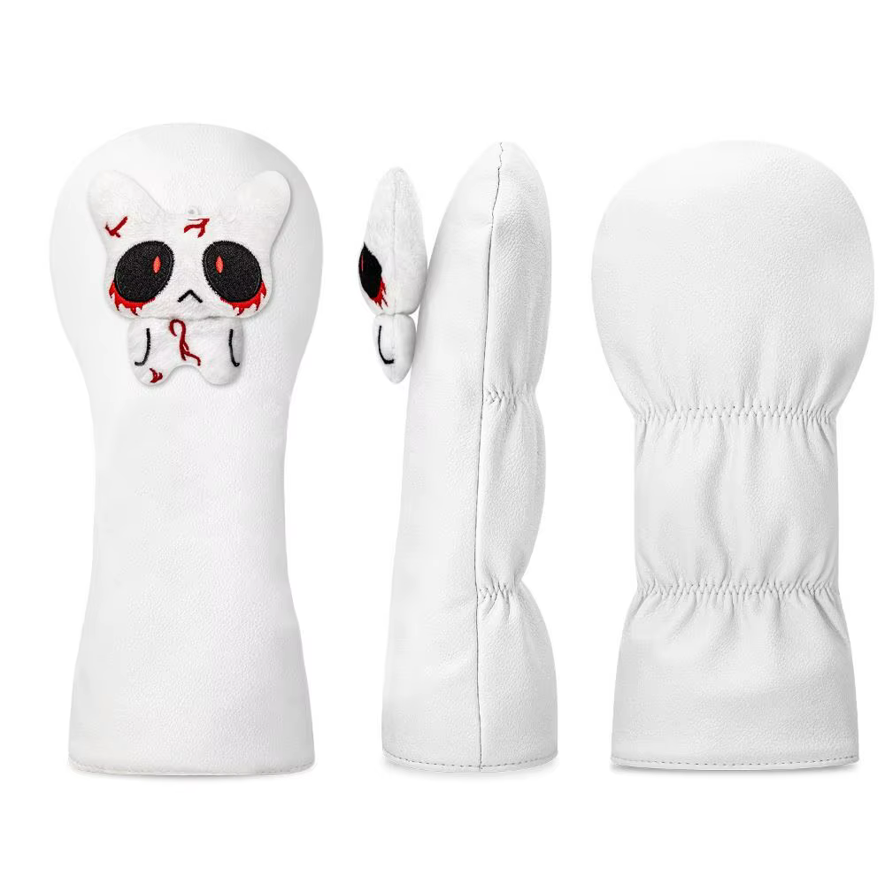 Funda de golf blanca colocada sobre una bolsa de palos