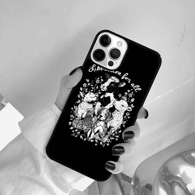 Funda con mensaje VEGAN LOVE VEGGIE visible en la parte posterior