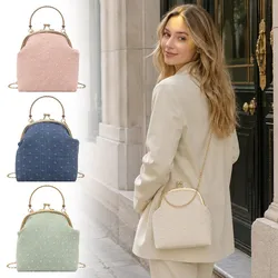 Bolso de hombro clásico lujo con forma tipo concha y asa superior