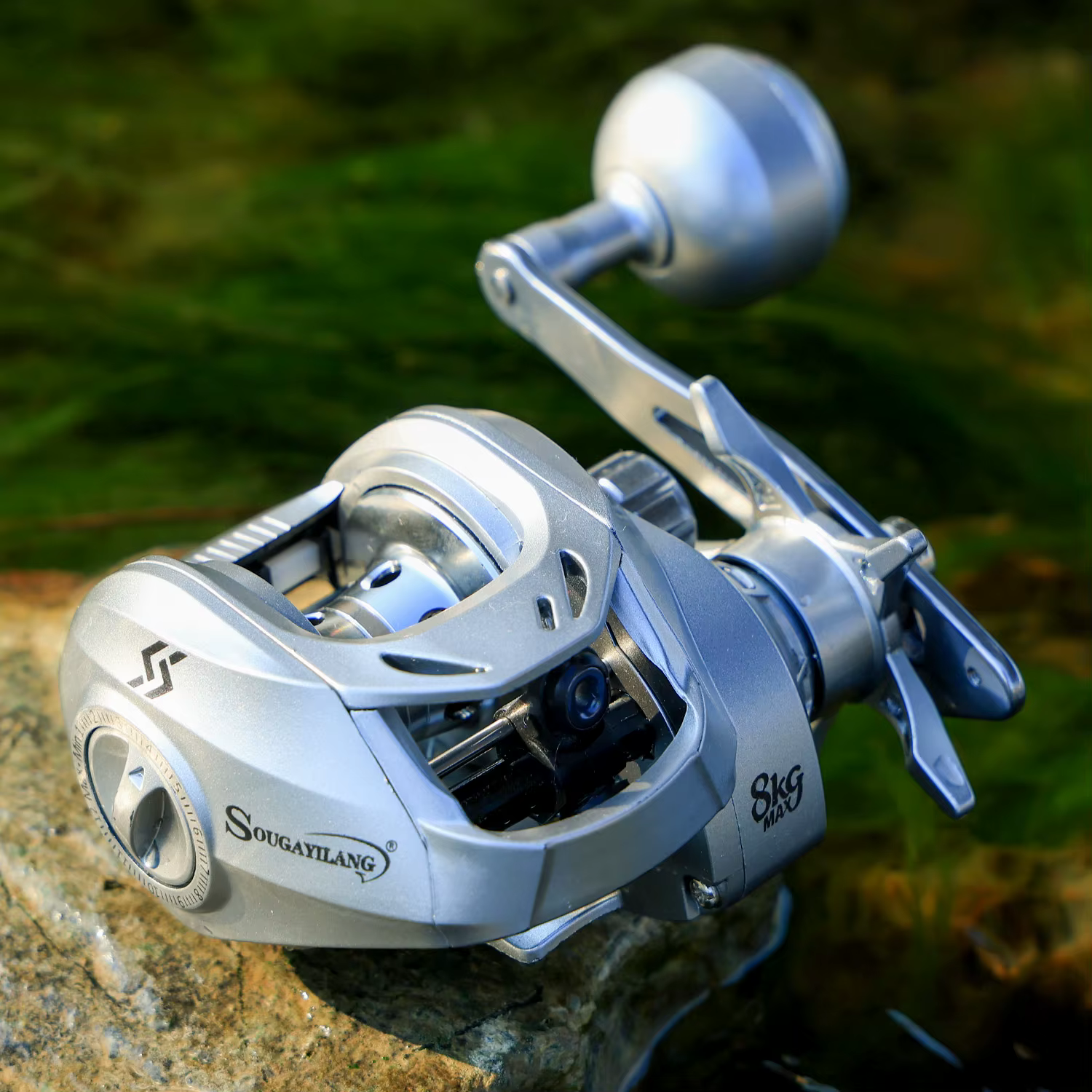 Carrete Baitcasting Sougayilang con freno magnético y aluminio