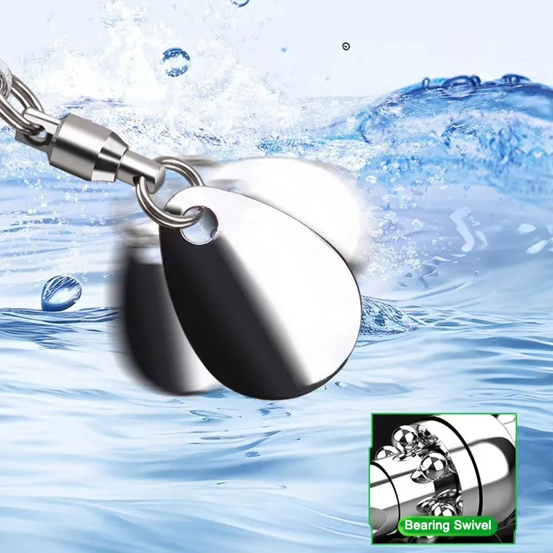 Escena de pesca con el popper en la superficie