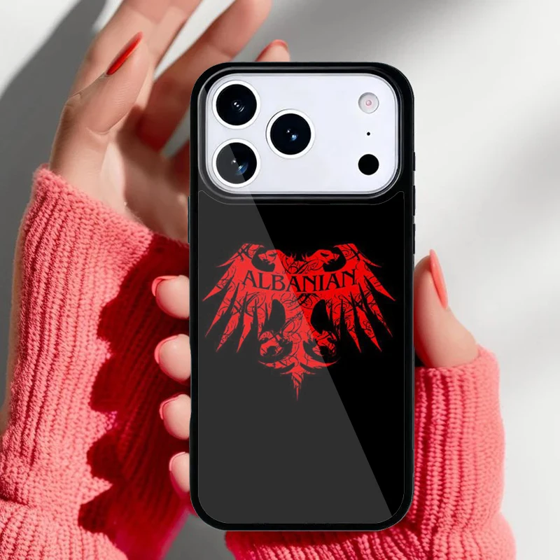 Perfil de la funda mostrando los bordes protectores elevados