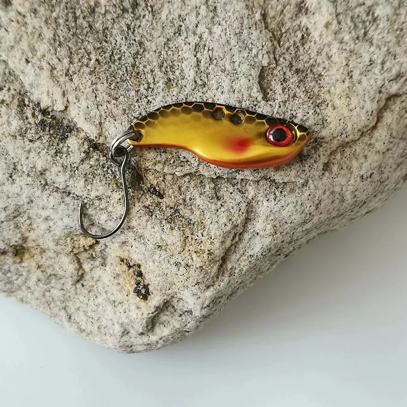 Señuelo VIB metálico con recubrimiento UV para trucha y black bass