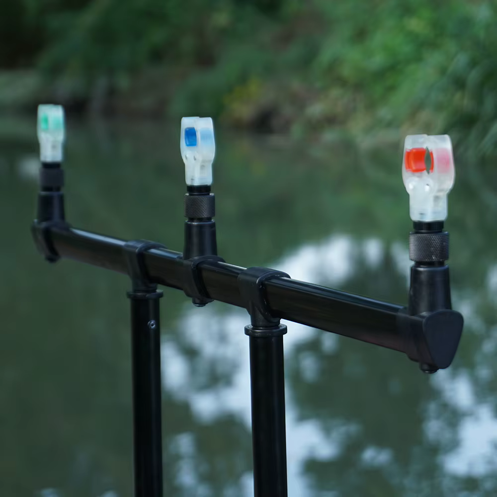 Soporte de Caña para Carpa Hirisi AC144 – Barra Zumbido con Pinza Fluorescente - imagen 5