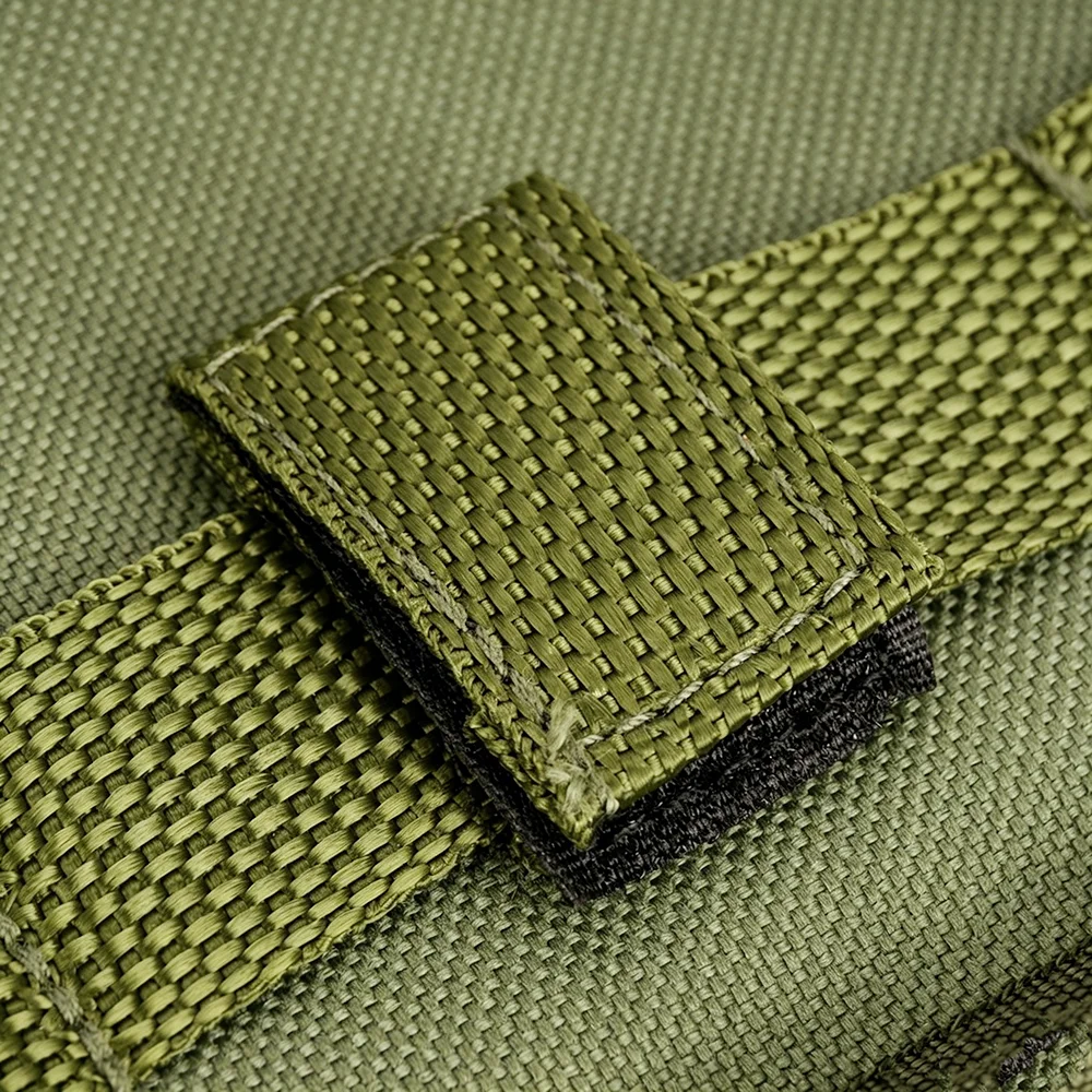 Cremalleras resistentes y costuras reforzadas