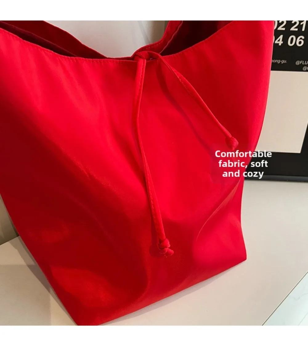 Bolso con diseño de tote