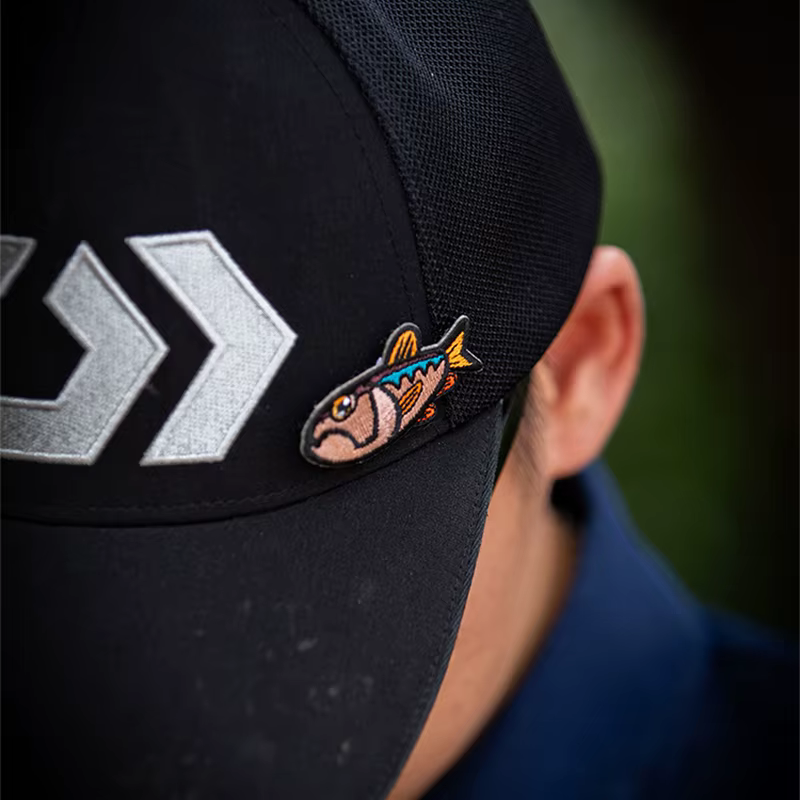 Parche de pesca bordado con velcro para mochilas y gorras - imagen 3