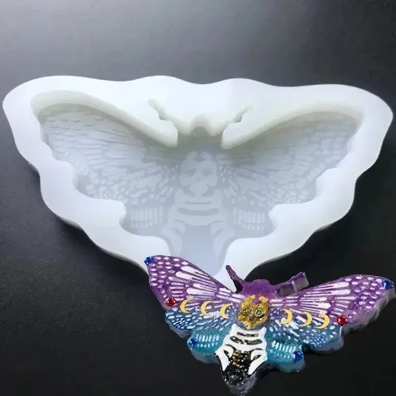 Molde reutilizable con diseño de polilla