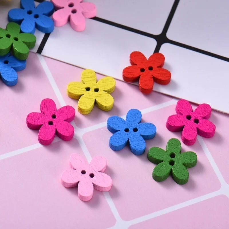 Botones de madera con flores multicolor – 2 agujeros para costura - imagen 4