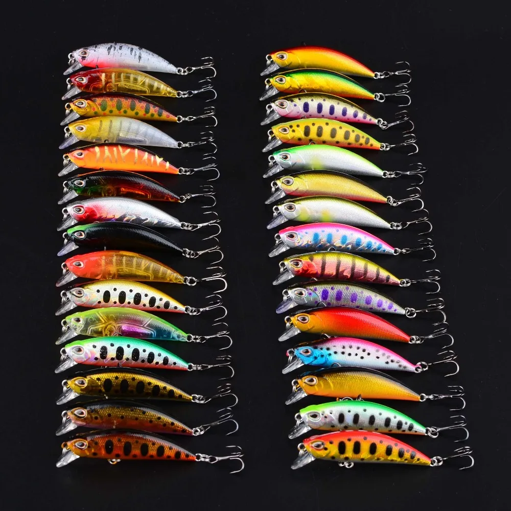 Detalle de los señuelos minnow con acabado realista